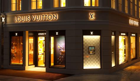 louis vuitton papierośnica|Louis Vuitton company.